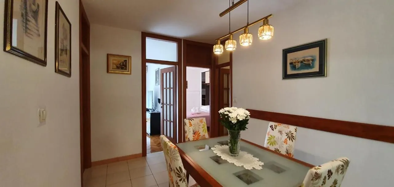 Apartment Vlatka location